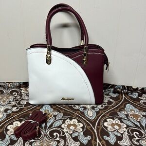 Chic Brown and White Crossbody Bag with Structured Design